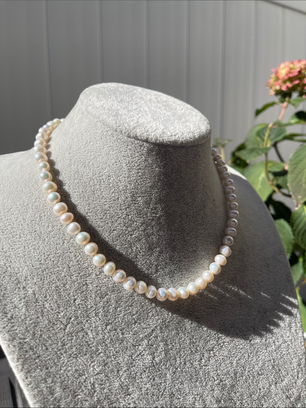 Women’s Classic Freshwater Pearl 18” Necklace - Picture 9 of 12